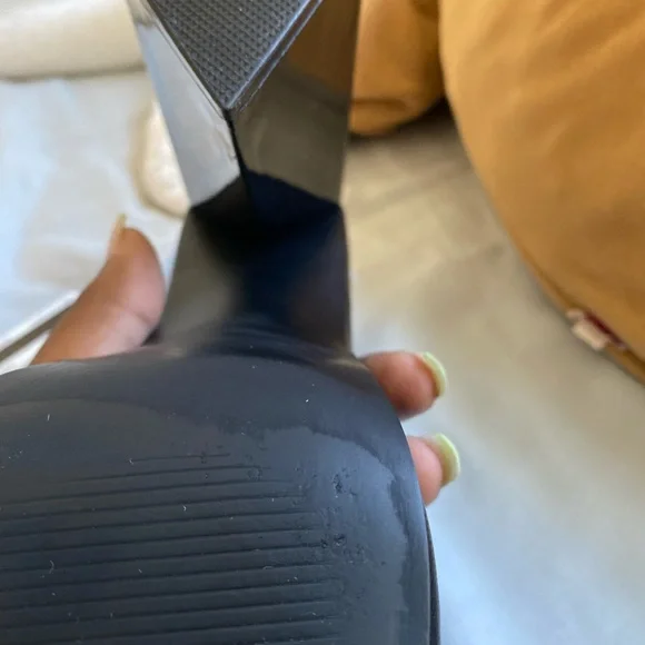 Steve Madden Heels! Size 10! Black! New style heels! Good leather! - Picture 5 of 6